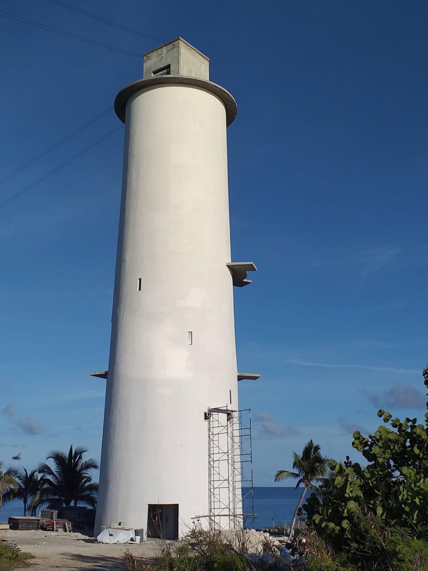 Lighthouse construction — Bahamas
